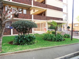 Apartment in Kew