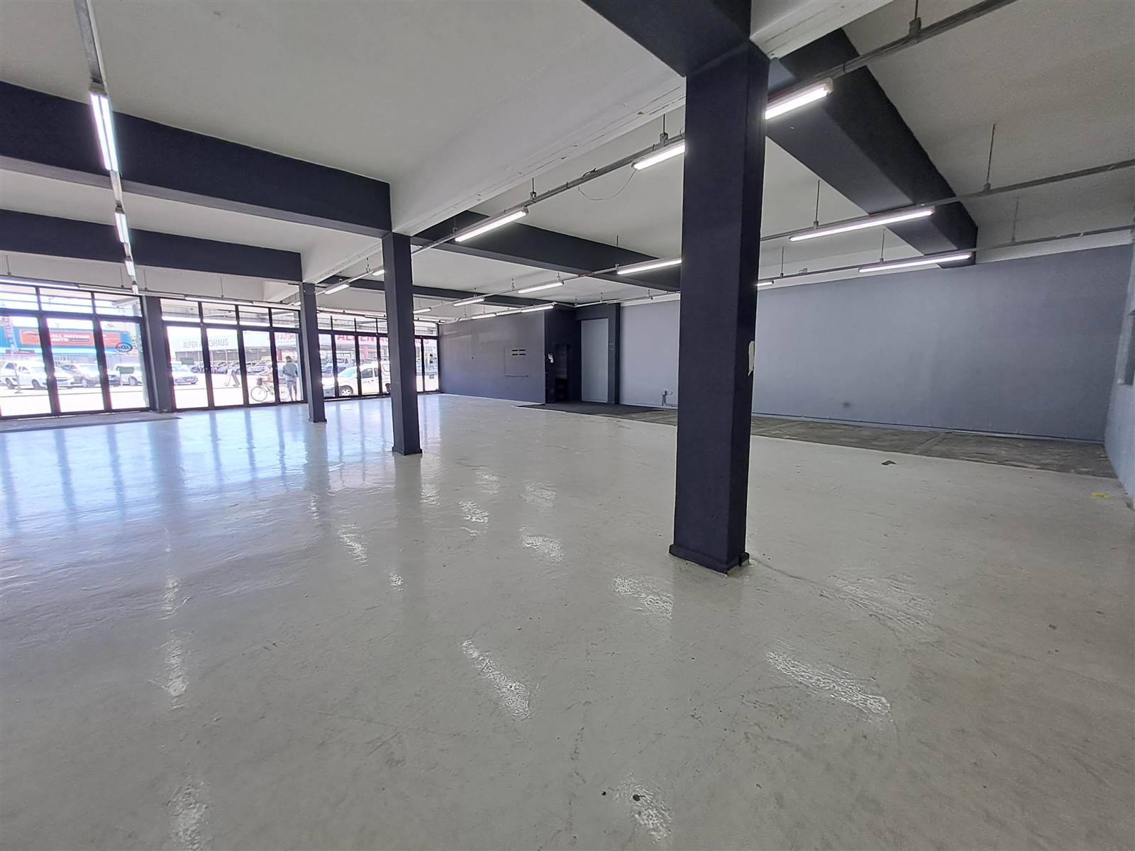 630  m² Commercial space in Elsies River Industrial photo number 12