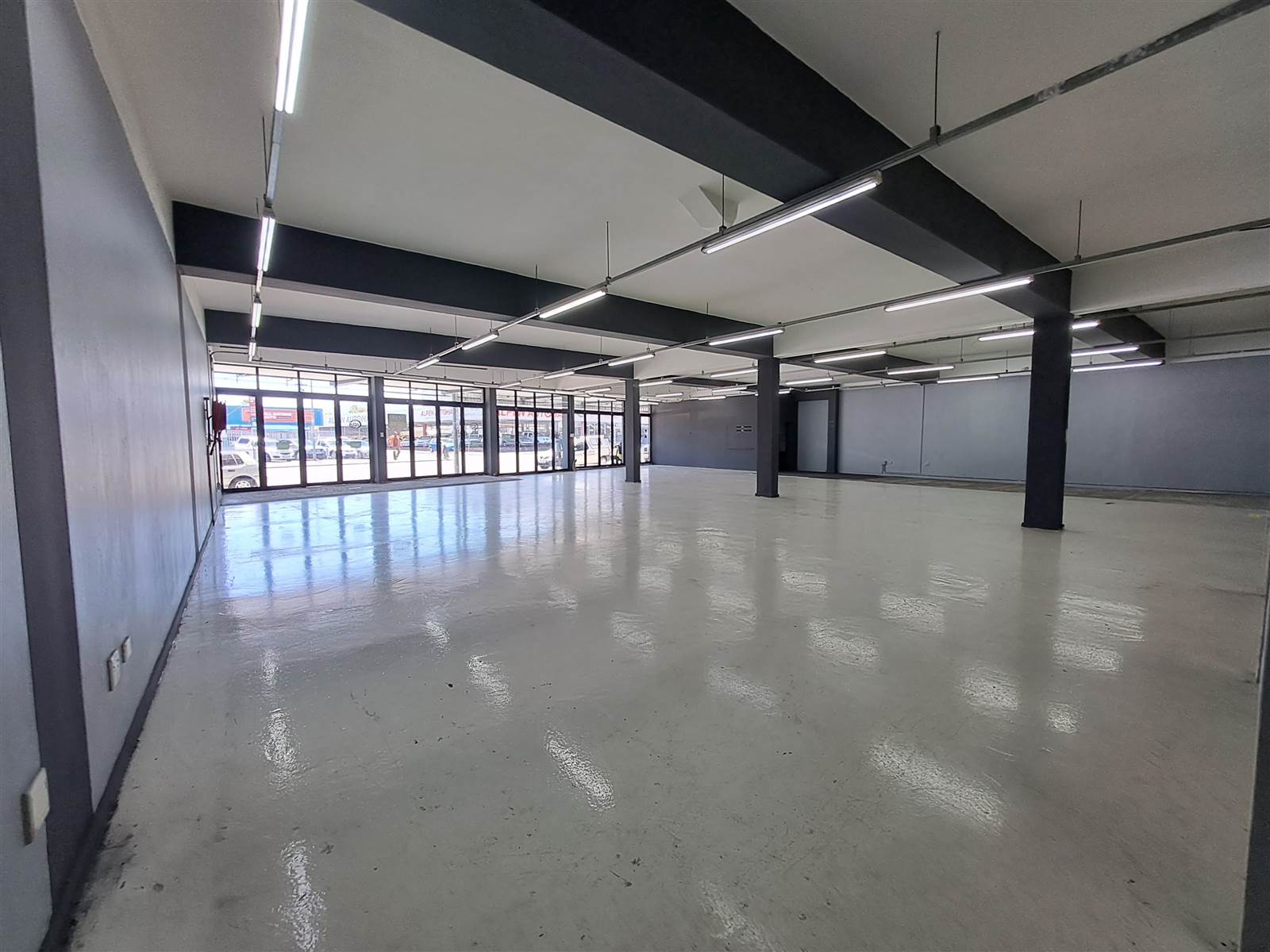 630  m² Commercial space in Elsies River Industrial photo number 10