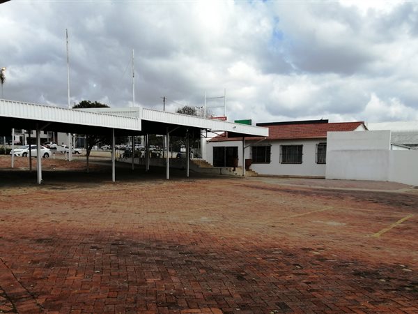 561  m² Commercial space in Silverton