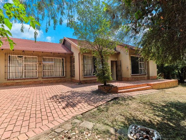 3 Bedroom House 3 Bedroom House