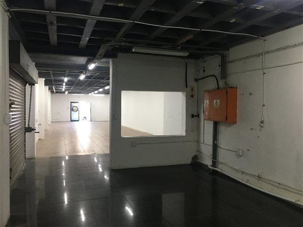 250 m² Retail Space 250 m² Retail Space