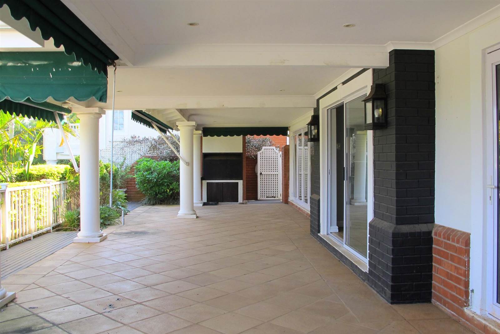 5 Bed Townhouse in Mt Edgecombe Estate 1 & 2 photo number 5