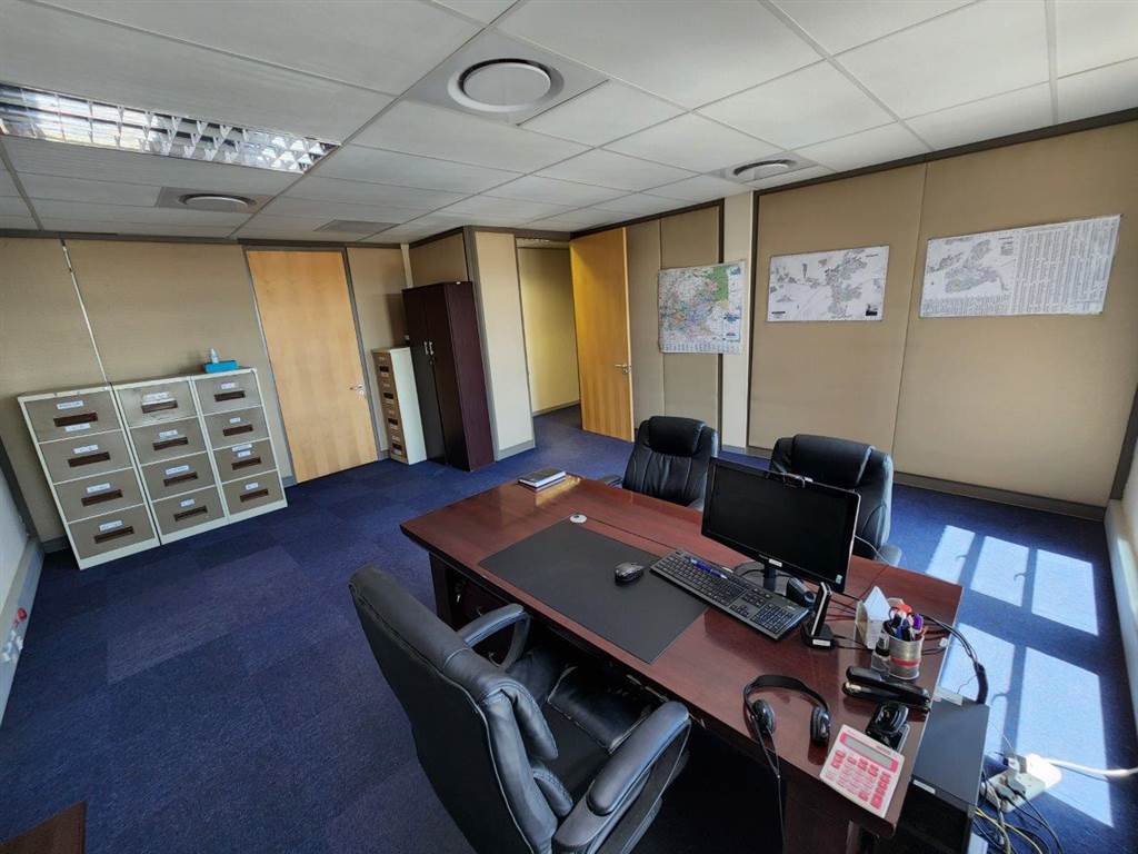 121  m² Office Space in Ben Fleur photo number 7