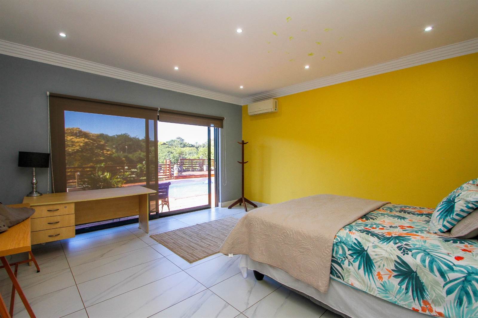 4 Bed House in La Lucia photo number 23