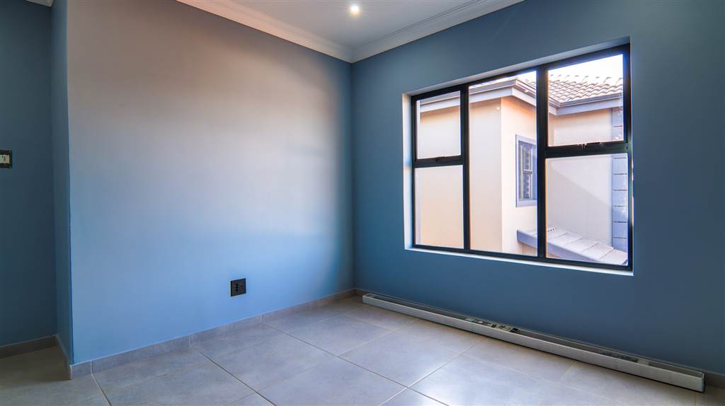 3 Bed House in Raslouw photo number 13