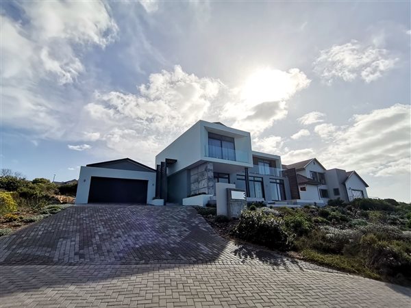 3 Bedroom House 3 Bedroom House