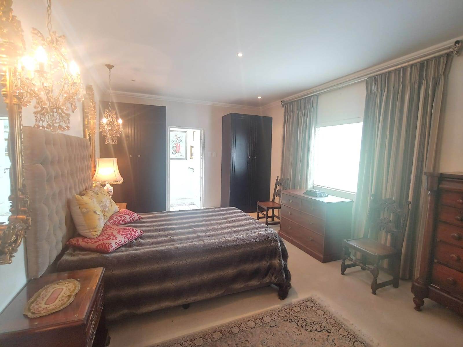 1 Bed Apartment in Parkhurst photo number 16
