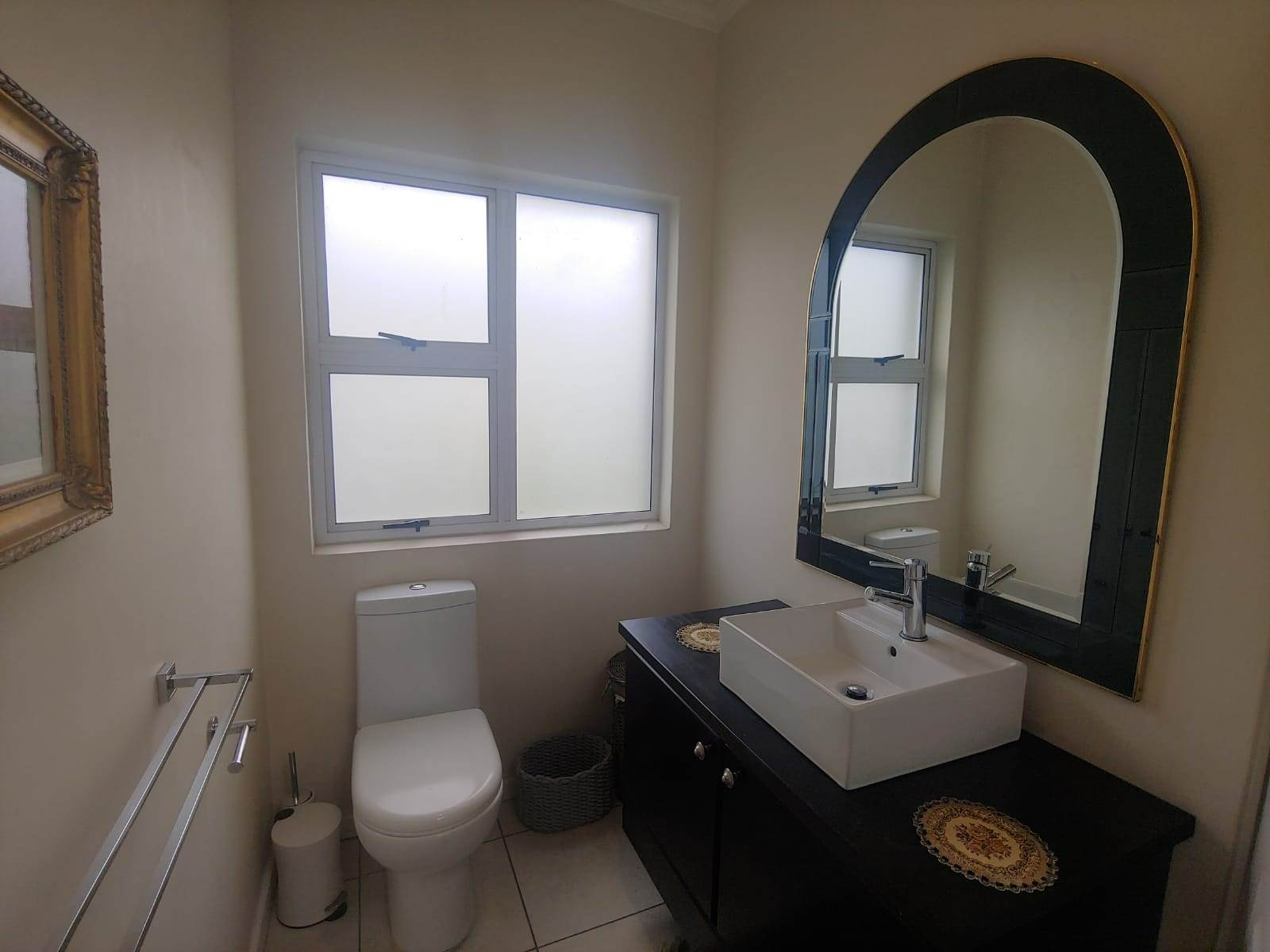1 Bed Apartment in Parkhurst photo number 17