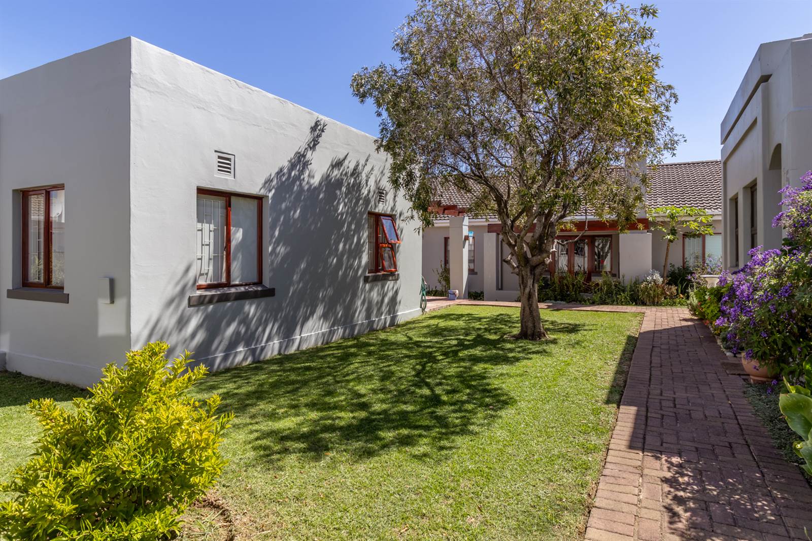 2 Bed House in Stellenbosch Central photo number 4
