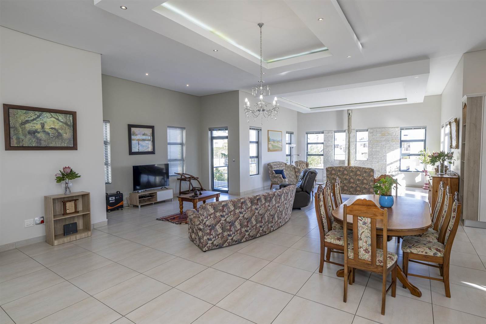 4 Bed House in Franschhoek photo number 15
