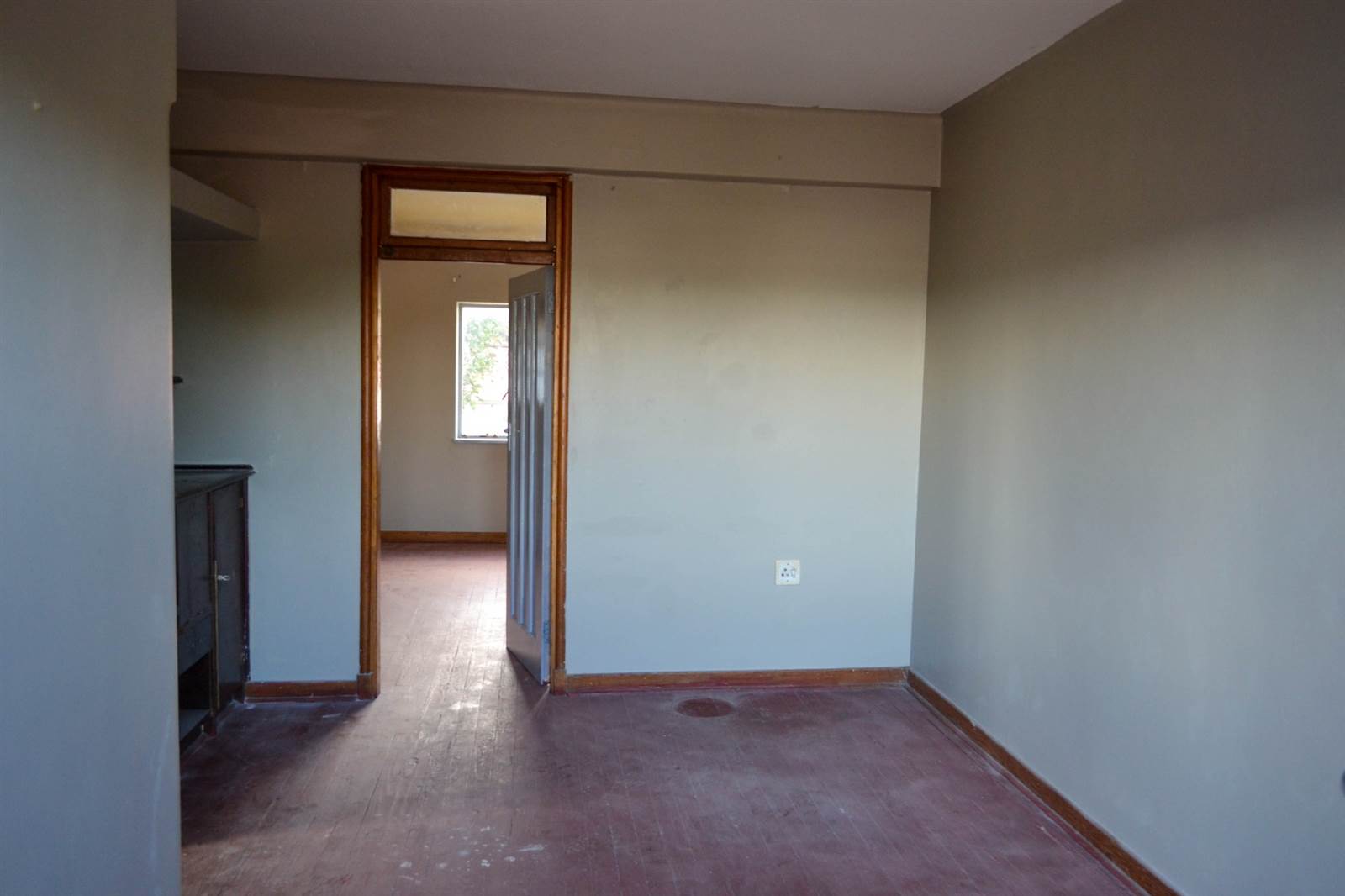 Bachelor apartment in Jeppestown photo number 7