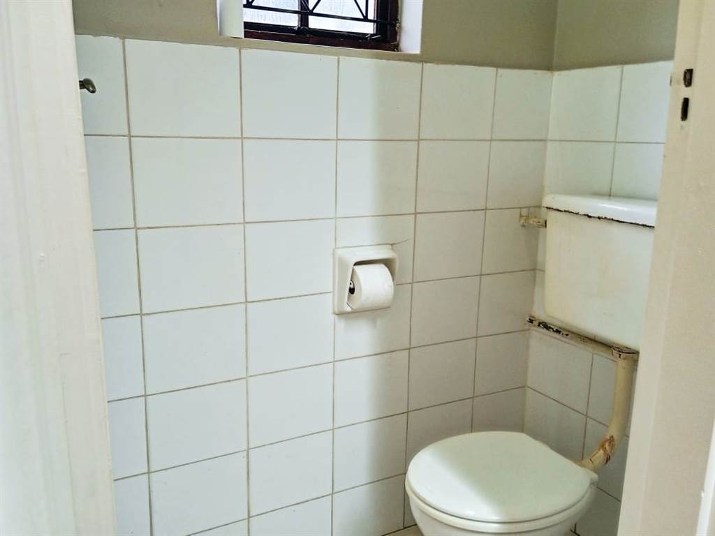 2 Bed Simplex in Pinetown Central photo number 8