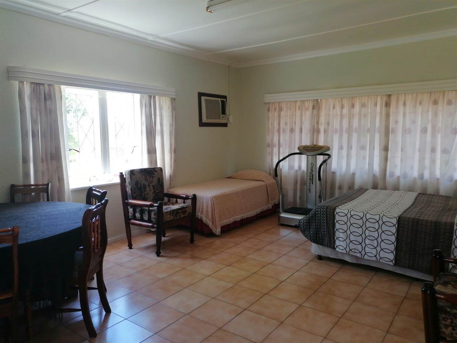 3 Bed House in Upington photo number 28