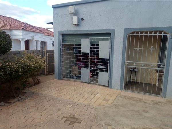 2 Bedroom House 2 Bedroom House