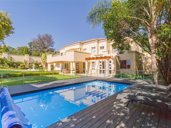 5 Bedroom House 5 Bedroom House