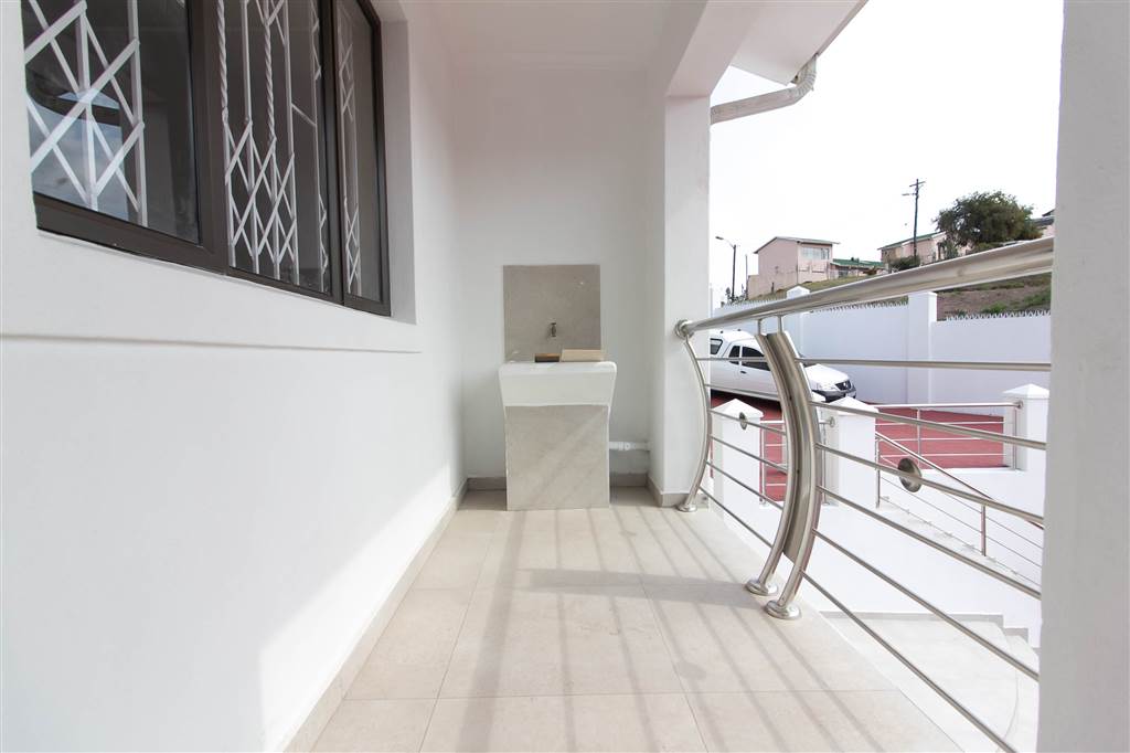 2 Bed House to rent in Silverglen RR3607644 Private Property