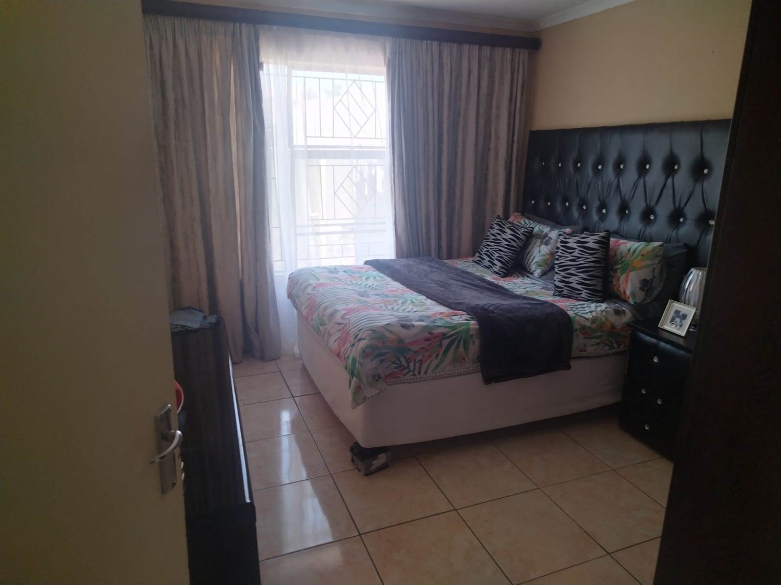 4 Bed House in Olievenhoutbosch photo number 11