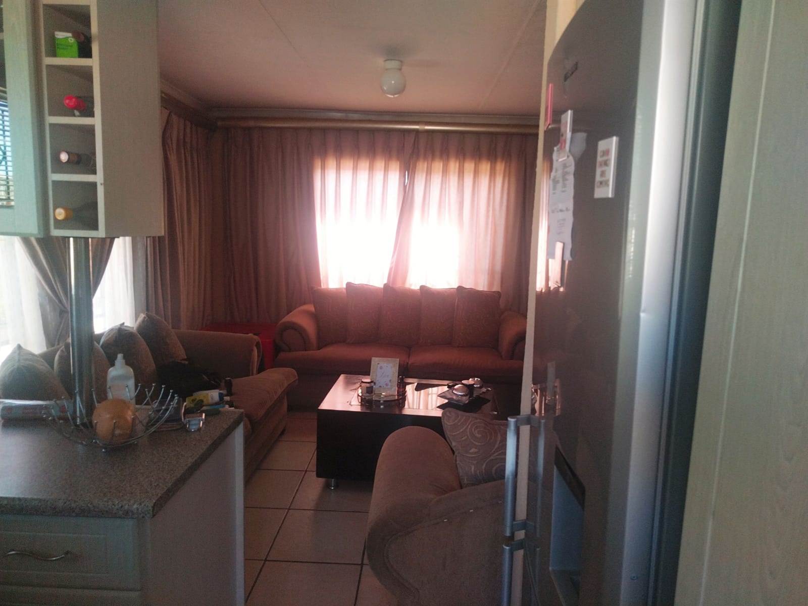 4 Bed House in Olievenhoutbosch photo number 5