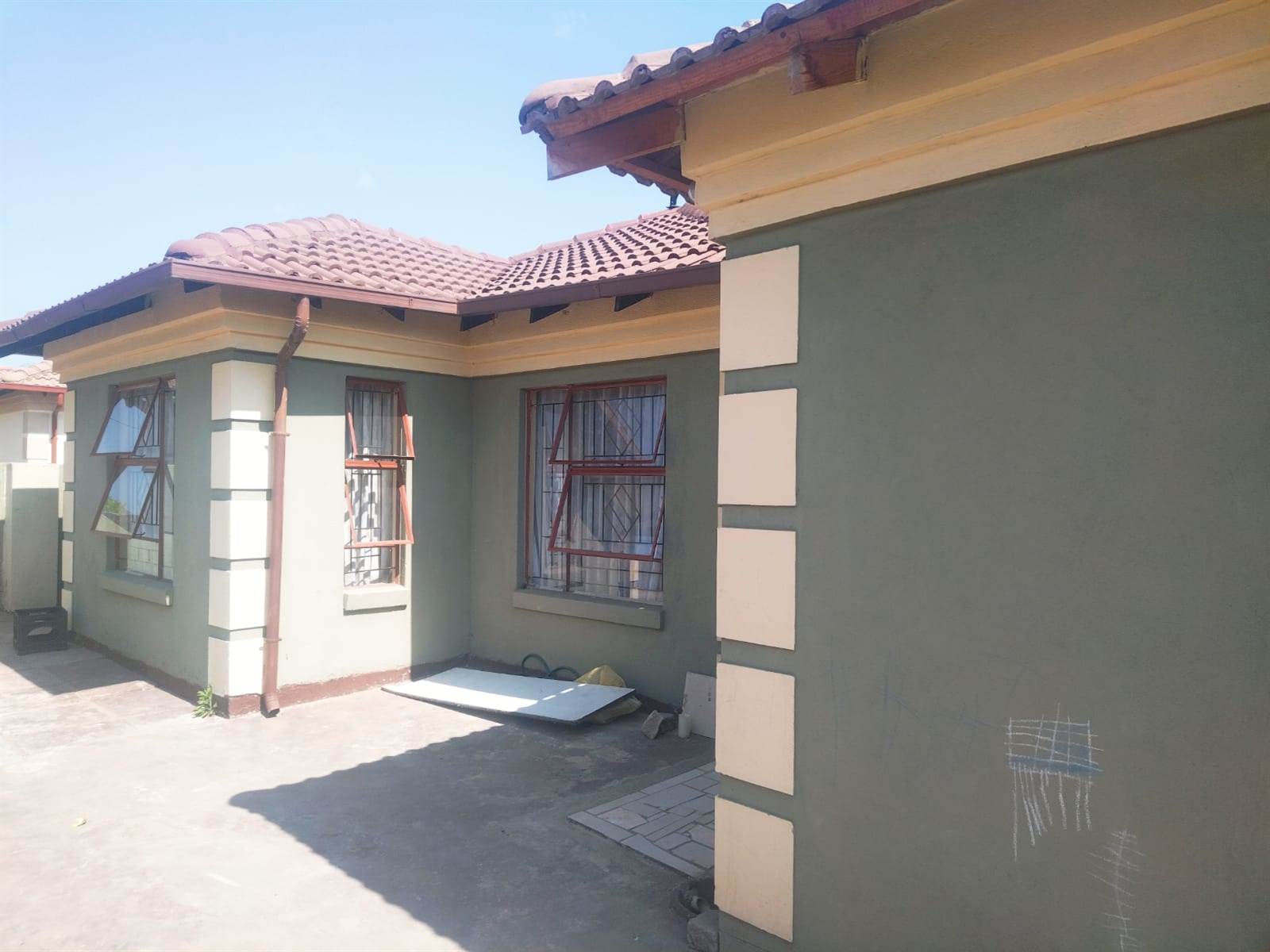 4 Bed House in Olievenhoutbosch photo number 10