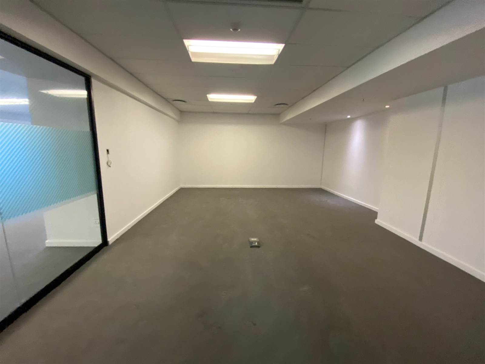 397  m² Commercial space in Sandown photo number 8