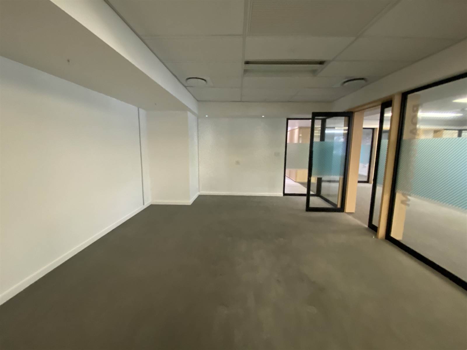 397  m² Commercial space in Sandown photo number 4