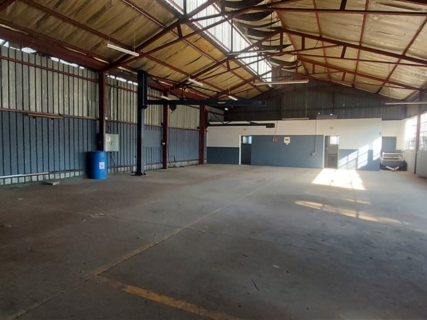 333 m² Industrial space 333 m² Industrial space