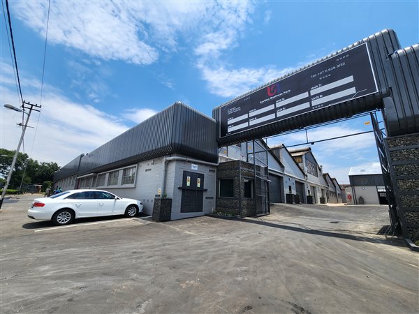 494  m² Industrial space