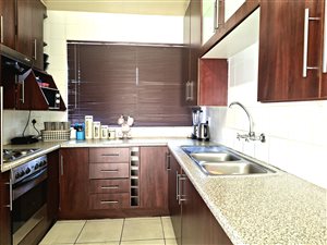 3 Bed Apartment in Jeppestown