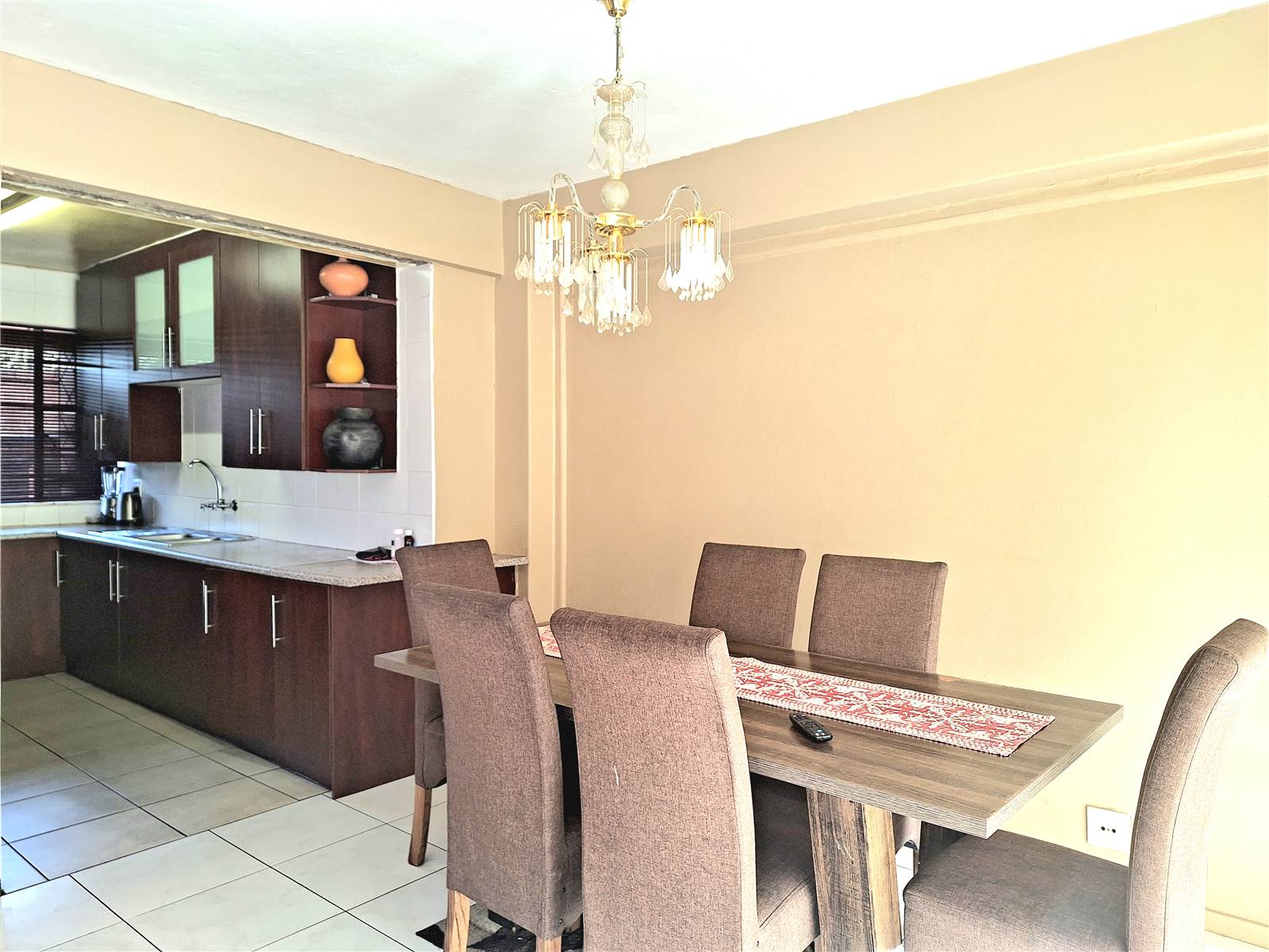 3 Bed Apartment in Jeppestown photo number 4