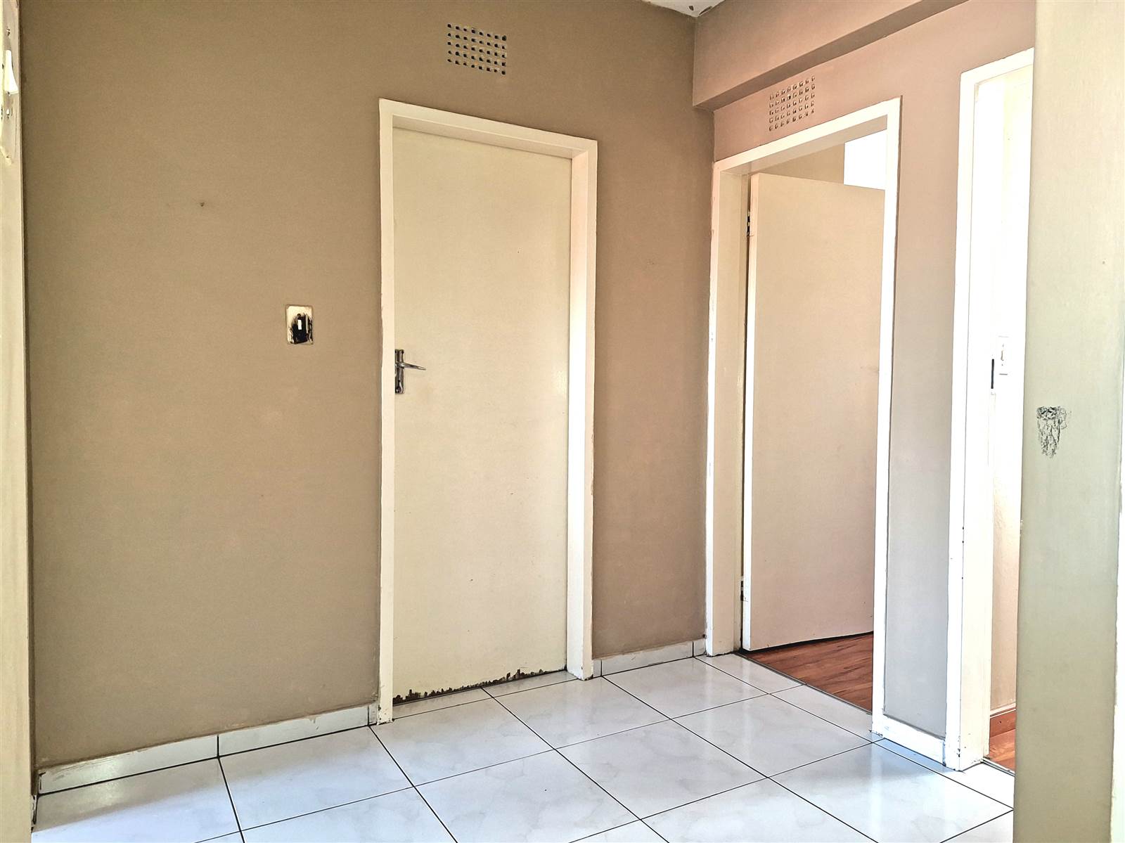3 Bed Apartment in Jeppestown photo number 21