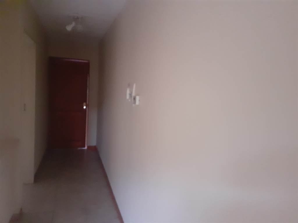 1 Bed Apartment in Montana photo number 5