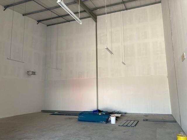 280  m² Industrial space in Fairview photo number 7