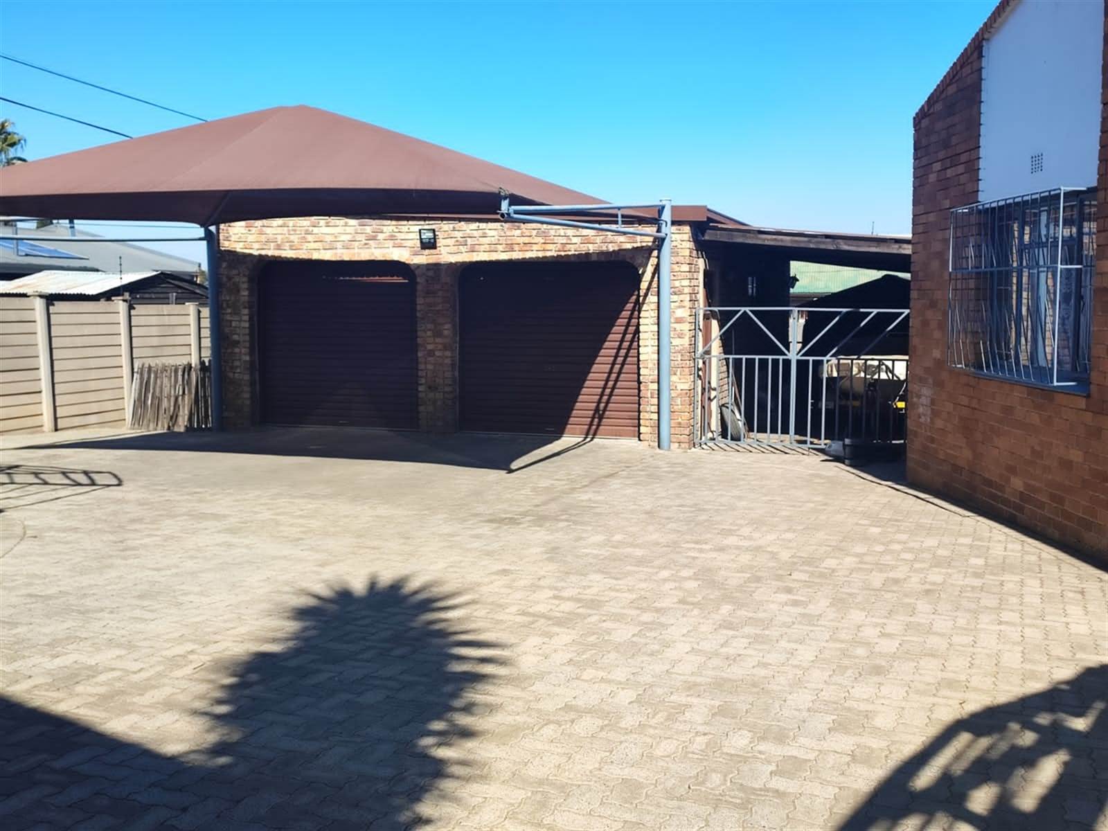 3 Bed House in Witbank photo number 13
