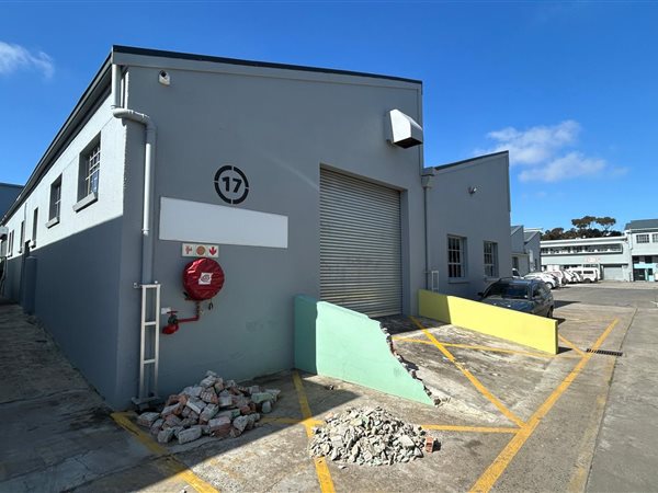 228  m² Industrial space