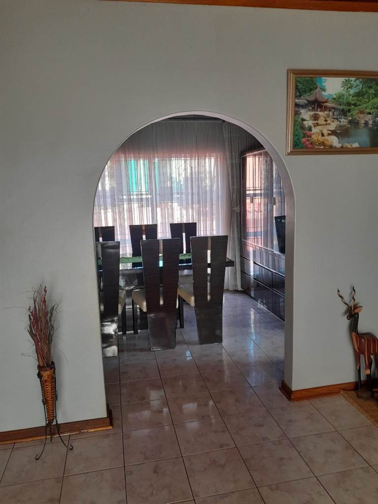 4 Bed House in Thohoyandou photo number 12
