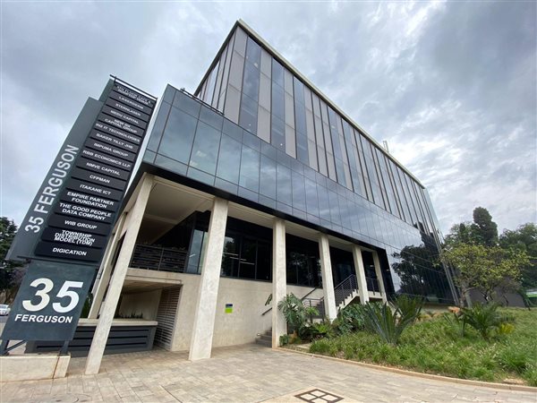 84  m² Commercial space in Illovo