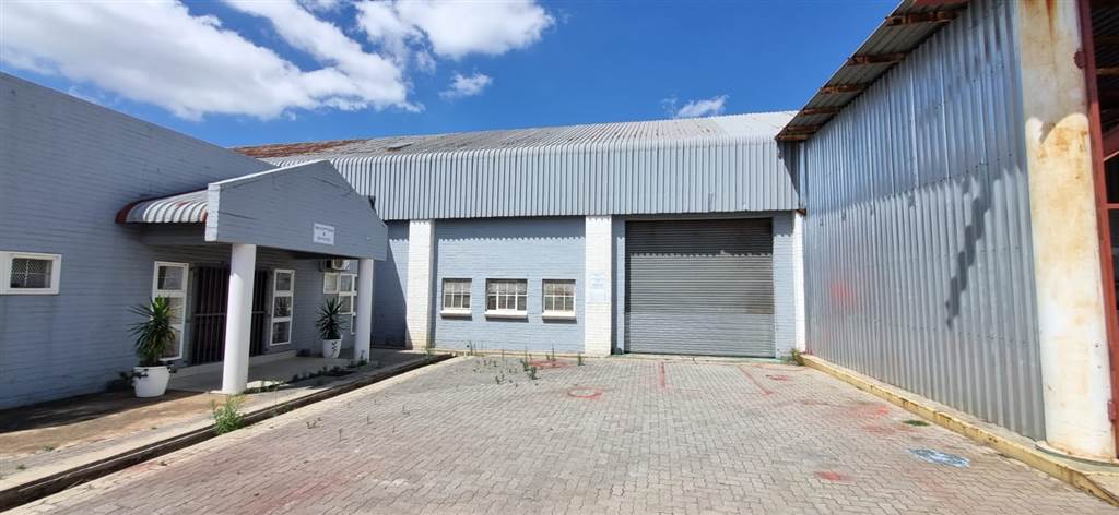1500  m² Industrial space in Krugersdorp Central photo number 1