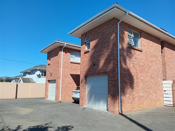 3 Bedroom Townhouse 3 Bedroom Townhouse