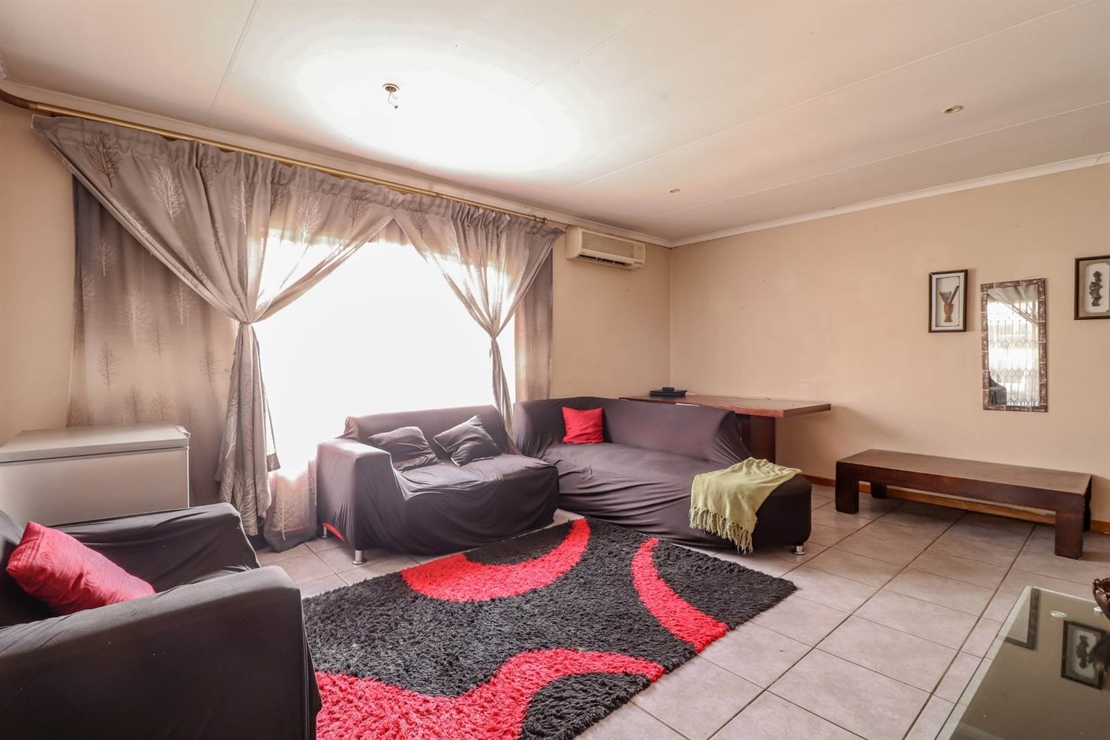 3 Bed Townhouse in Protea Park photo number 4