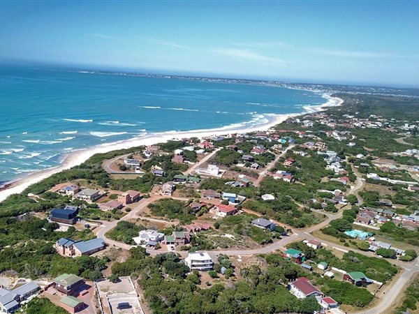 748 m² Land available in Paradise Beach