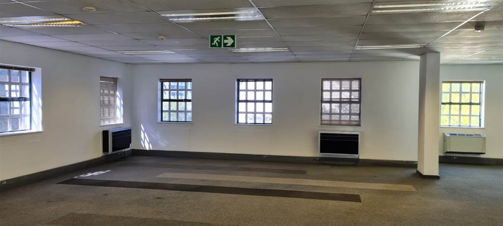 376  m² Office Space in Parktown North photo number 3