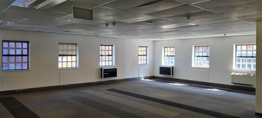 376  m² Office Space in Parktown North photo number 5