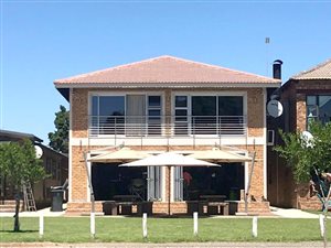 7 Bed House in Lochvaal