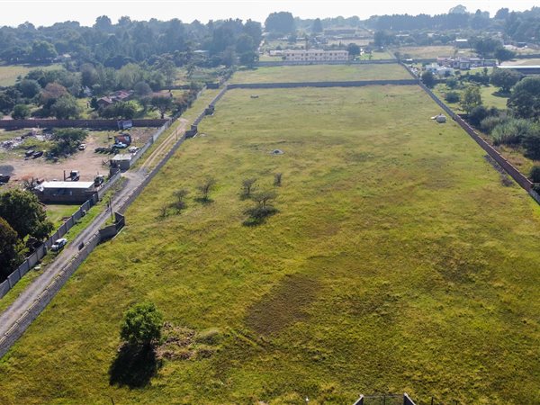 8 500 m² Land