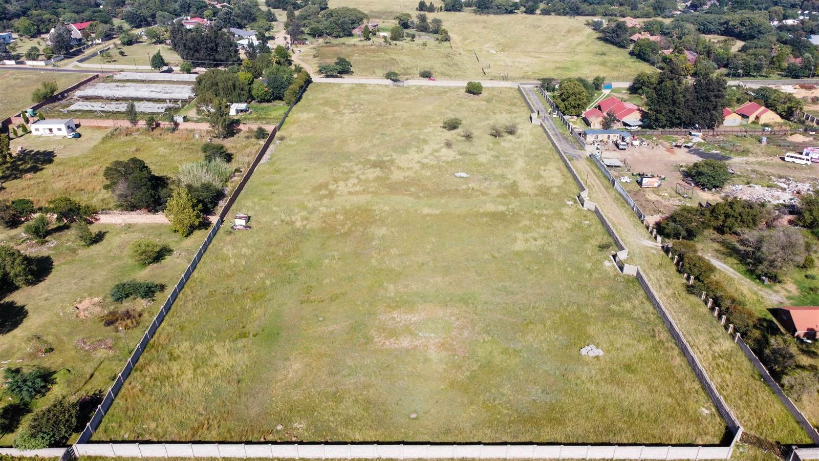 8500 m² Land available in President Park photo number 7