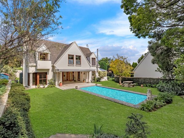 5 Bedroom House 5 Bedroom House