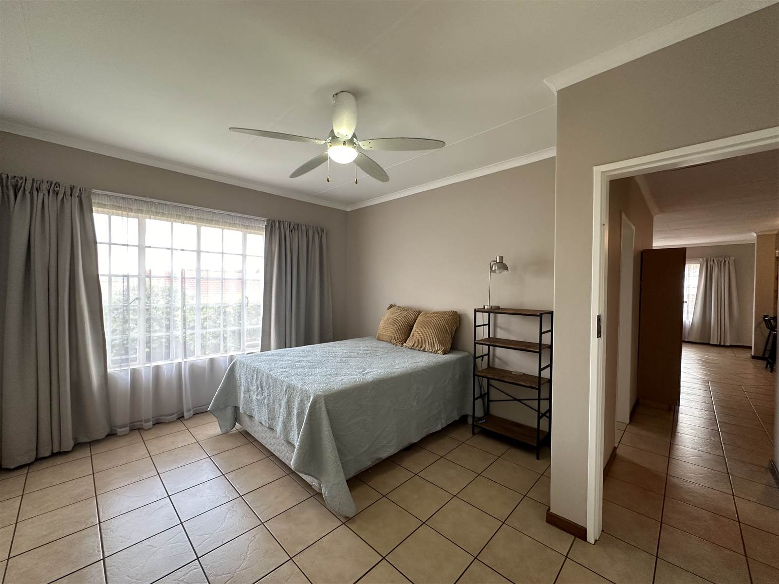 2 Bed Cluster in Garsfontein photo number 10