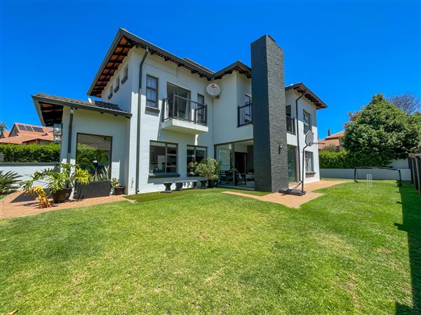 4 Bedroom House 4 Bedroom House