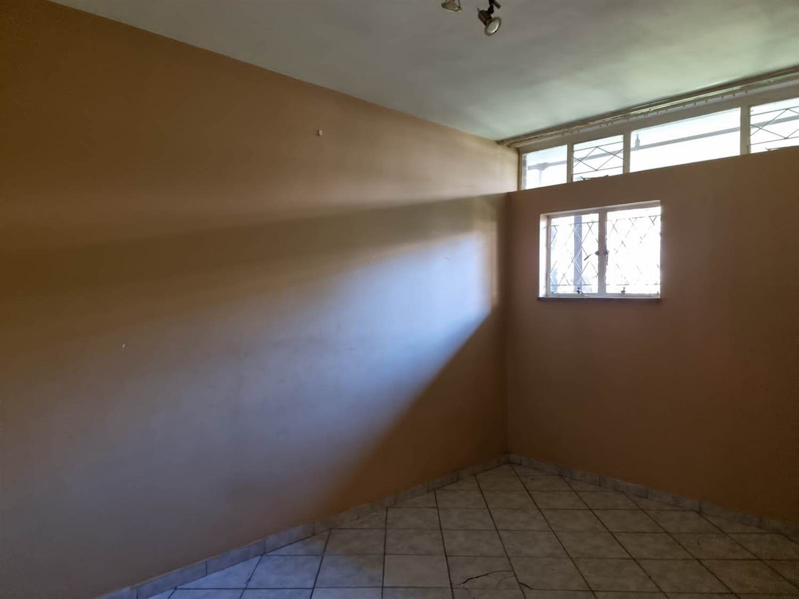 3 Bed Flat in Benoni Central photo number 9